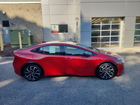 Used 2024 Toyota Prius Prime FWD image 25