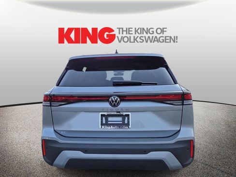 New 2026 Volkswagen Tiguan SE FWD image 4