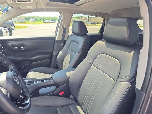 Used 2025 Honda HR-V EX-L image 12