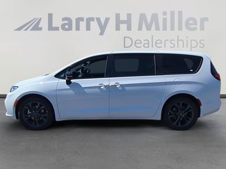 New 2026 Chrysler Pacifica Select FWD video 2