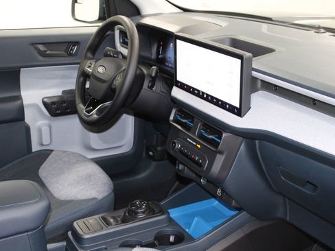 New 2025 Ford Maverick XLT w/ XLT Luxury Package image 28