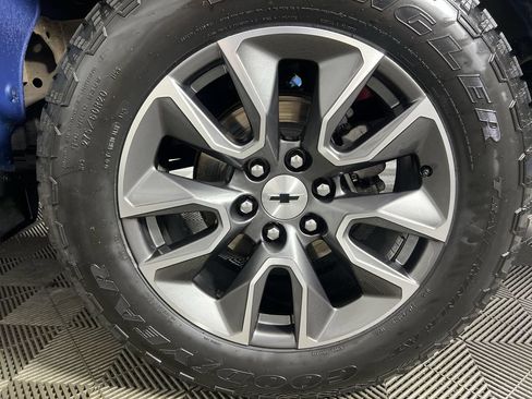 Certified 2024 Chevrolet Silverado 1500 RST w/ Z71 Off-Road Package AWD/4WD image 33