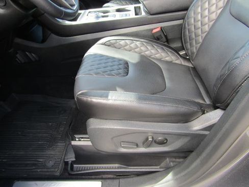 Used 2024 Ford Edge Titanium w/ Equipment Group 301A AWD/4WD image 22