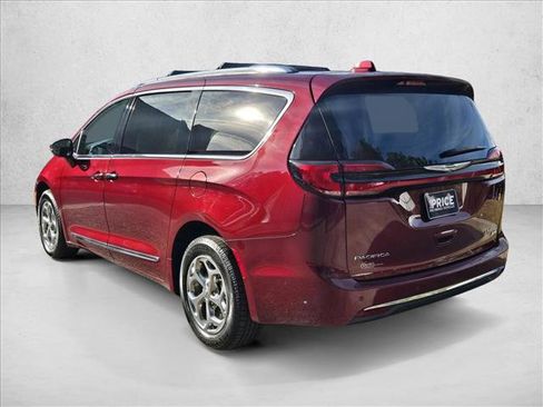 Used 2021 Chrysler Pacifica Limited AWD/4WD image 7