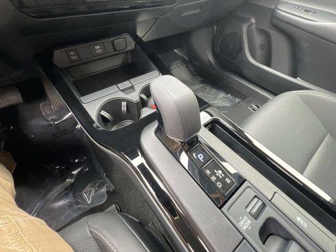 Used 2025 Toyota Prius XLE AWD/4WD image 21