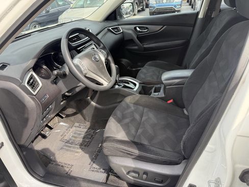 Used 2016 Nissan Rogue SV w/ SV Premium Package AWD/4WD image 6