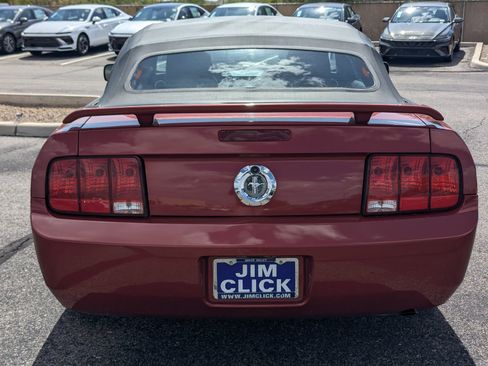 Used 2007 Ford Mustang Convertible RWD image 3