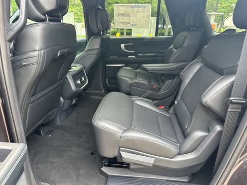 New 2026 Ford Expedition Max Platinum w/ Stealth Appearance Package AWD/4WD image 19