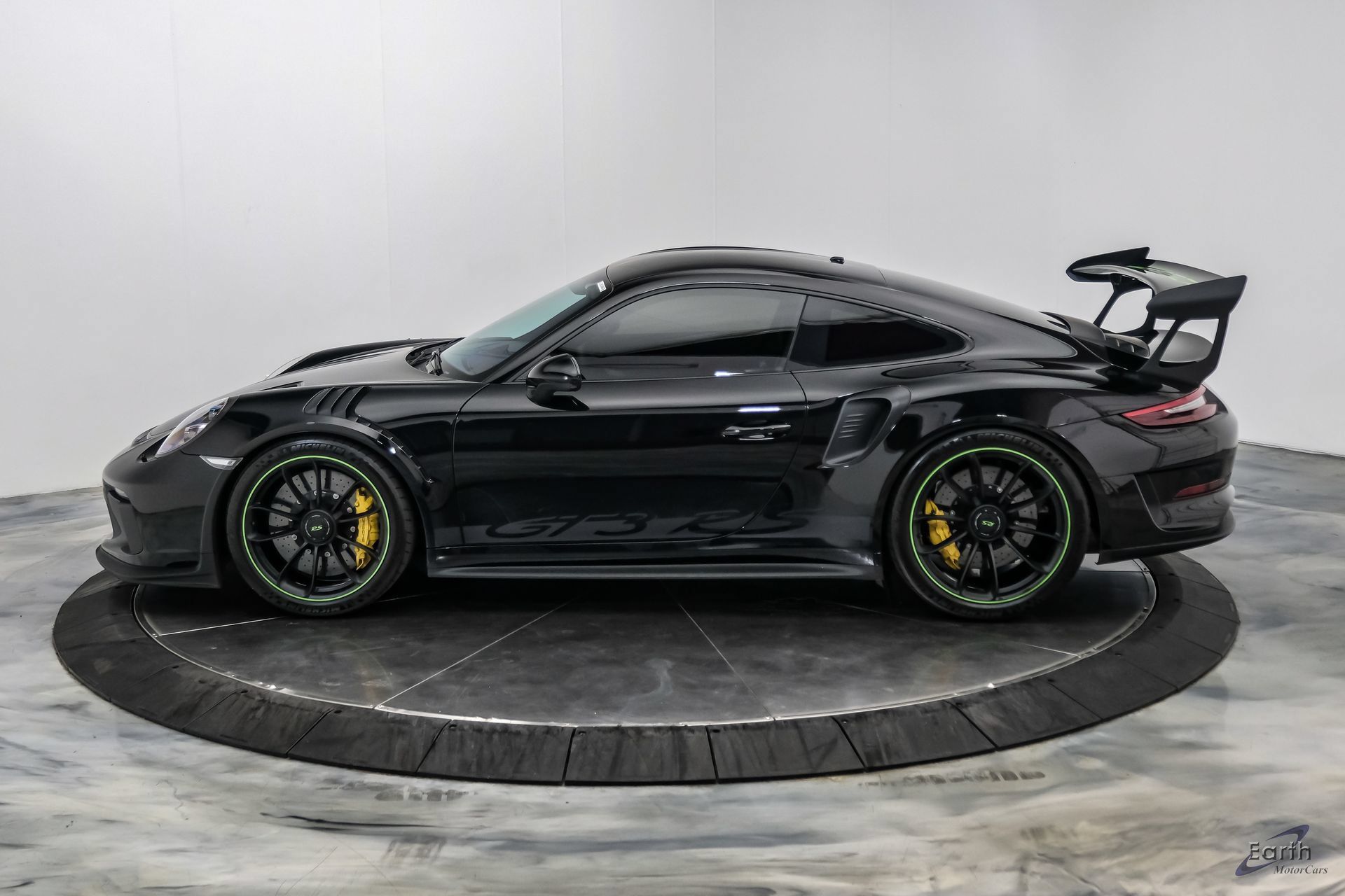 Used 2019 Porsche 911 GT3 RS RWD image 8