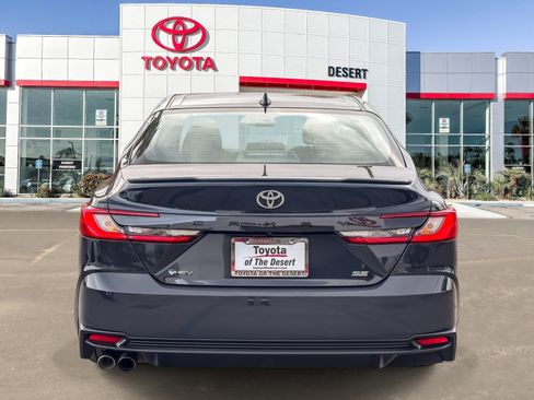 Certified 2025 Toyota Camry SE image 6