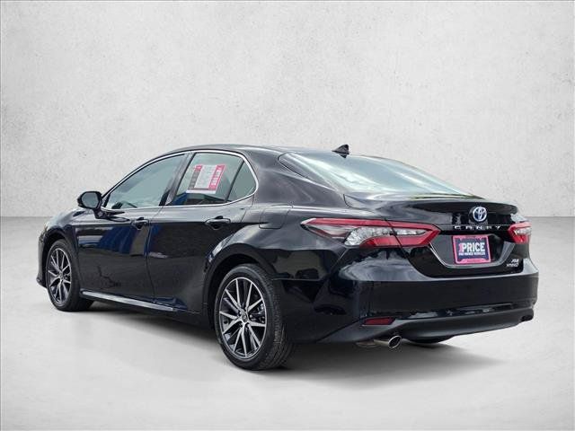 Used 2024 Toyota Camry XLE w/ Navigation Package FWD image 3