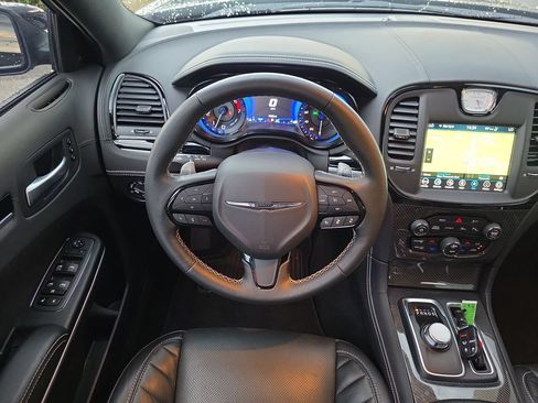 Used 2023 Chrysler 300 C RWD image 14