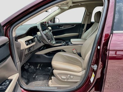 Used 2023 Lincoln Nautilus Reserve AWD/4WD image 21