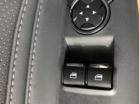 Used 2024 Ford Mustang GT Premium image 17