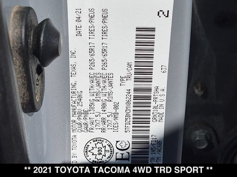 Used 2021 Toyota Tacoma TRD Sport AWD/4WD image 29