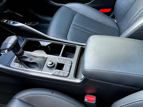 Used 2024 Kia Sorento EX w/ Panoramic Sunroof Package FWD image 18