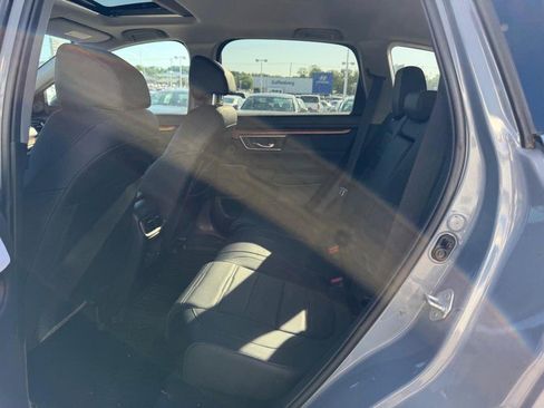 Used 2021 Honda CR-V Touring image 9