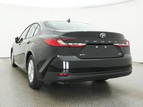 New 2026 Toyota Camry Hybrid FWD image 21
