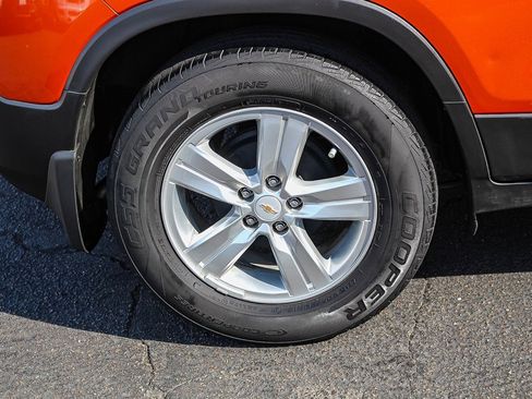 Used 2015 Chevrolet Trax LT w/ LT Sun and Sound Package image 11