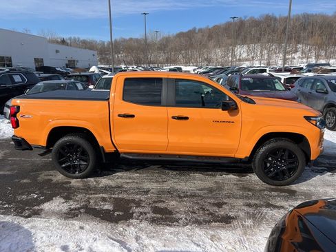 Used 2025 Chevrolet Colorado Z71 w/ Z71 Convenience Package 2 image 6
