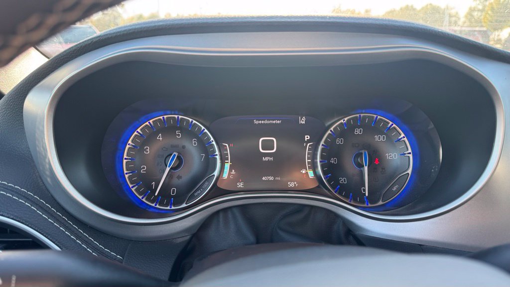 Used 2024 Chrysler Pacifica Touring-L w/ S Appearance Package FWD image 14