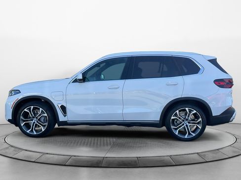 New 2026 BMW X5 xDrive50e AWD/4WD image 4