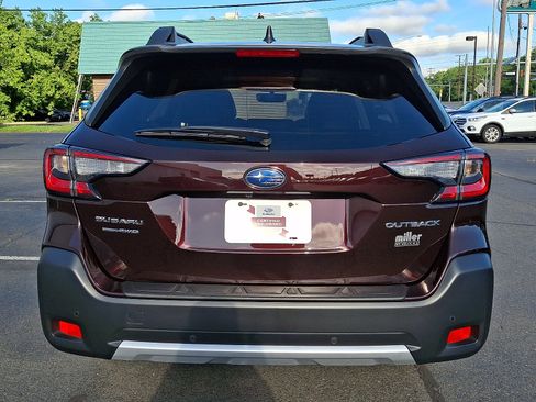 Certified 2025 Subaru Outback Limited AWD/4WD image 6