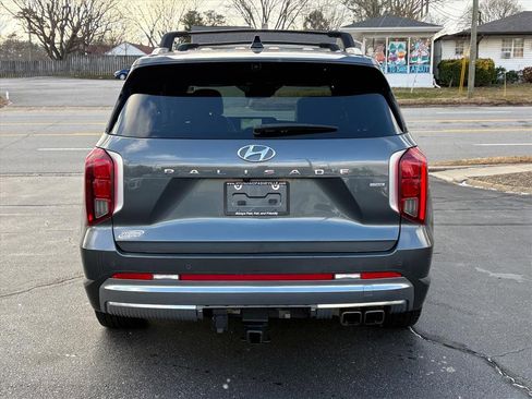 Used 2023 Hyundai Palisade Calligraphy image 4