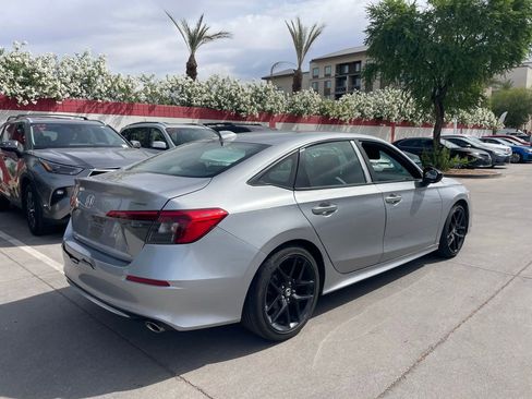 Used 2022 Honda Civic Sport image 2