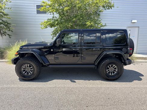 Used 2024 Jeep Wrangler Unlimited Rubicon 392 w/ Dual Top Group AWD/4WD image 2