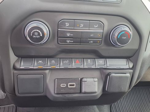 Used 2025 Chevrolet Silverado 1500 Custom w/ Turbomax Blackout Package RWD image 13