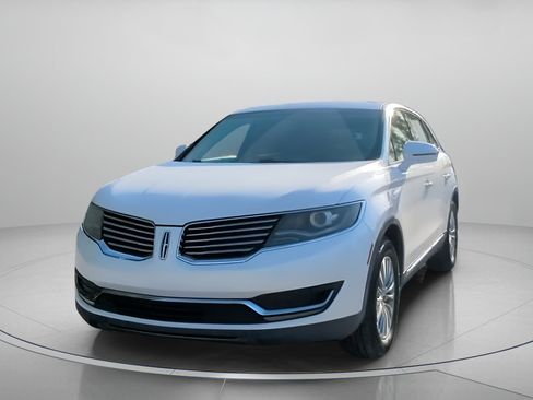 Used 2016 Lincoln MKX Select image 8