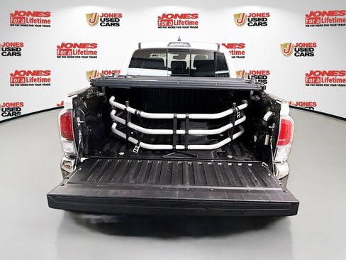 Used 2020 Toyota Tacoma TRD Off-Road AWD/4WD image 26