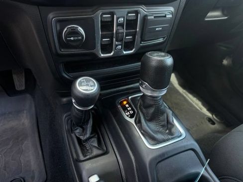 Used 2023 Jeep Wrangler Unlimited w/ Cold Weather Group AWD/4WD image 22