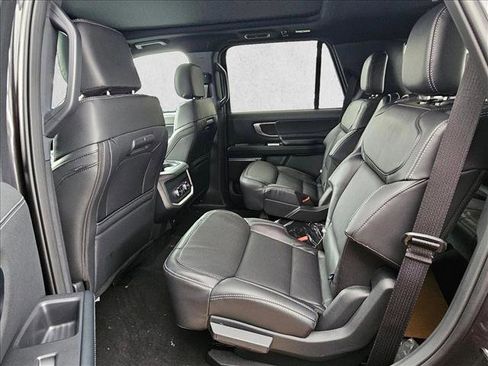 New 2025 Ford Expedition Platinum w/ Stealth Appearance Package image 15