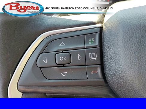 New 2025 Jeep Grand Cherokee Altitude image 17