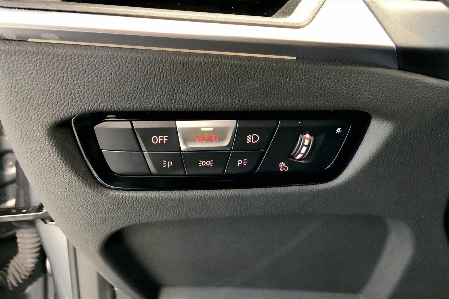 Used 2024 BMW M2 w/ Lighting Package RWD image 34