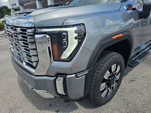 New 2026 GMC Sierra 2500 Denali w/ Denali Reserve Package AWD/4WD image 15