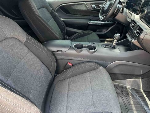 Used 2025 Ford Mustang GT RWD image 18