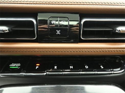 Certified 2023 Lincoln Nautilus Reserve w/ Equipment Group 202A image 18