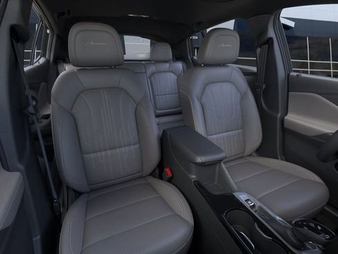 New 2026 Buick Envista Avenir image 16