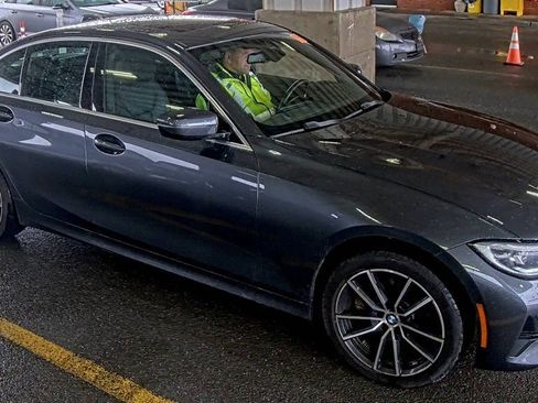 Used 2022 BMW 330i xDrive Sedan w/ Premium Package 2 image 2