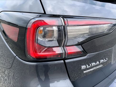Used 2023 Subaru Outback Premium AWD/4WD image 28
