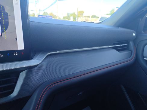 Used 2025 Ford Explorer ST-Line w/ Premium Package image 25