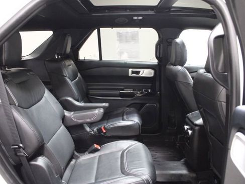 Used 2022 Ford Explorer ST w/ Equipment Group 401A AWD/4WD image 29