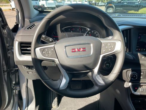 Used 2024 GMC Terrain SLE image 16
