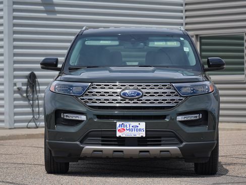 Used 2024 Ford Explorer Limited w/ Limited Technology Package AWD/4WD image 9