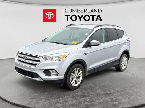 Used 2018 Ford Escape SE w/ SE Sync 3 Package FWD image 1