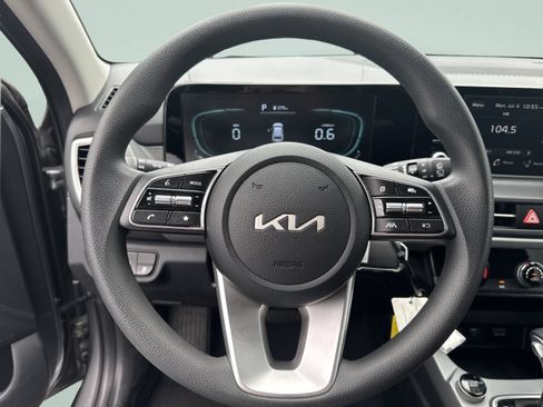 Used 2026 Kia Seltos LX AWD/4WD image 12