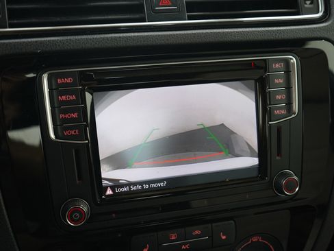 Used 2016 Volkswagen Jetta Sport image 26